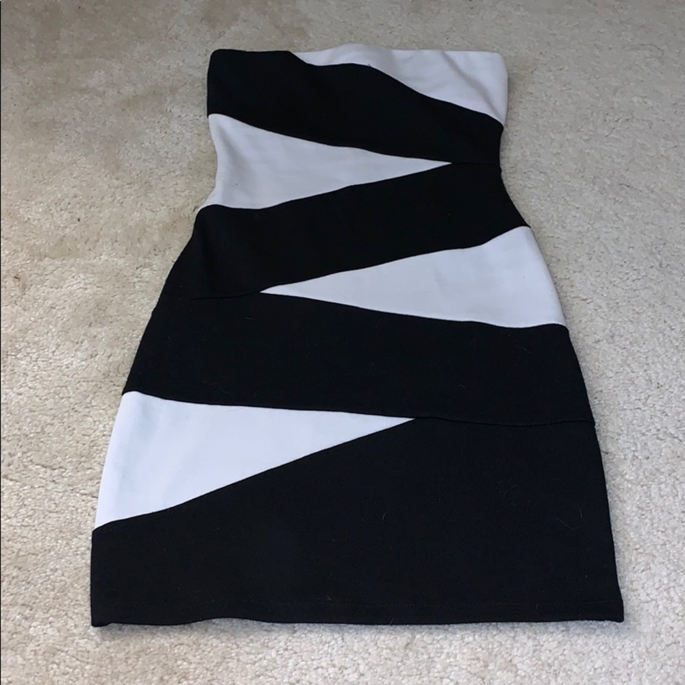 Black & white dress!
